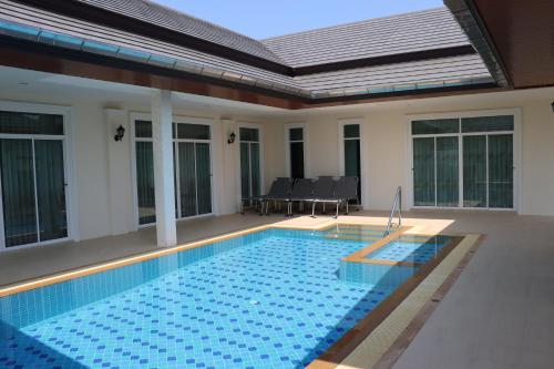 Hua Hin Pool Villa Nice Breeze 7 — 4-Star Luxury Hotel in Cha-Am, Thailand