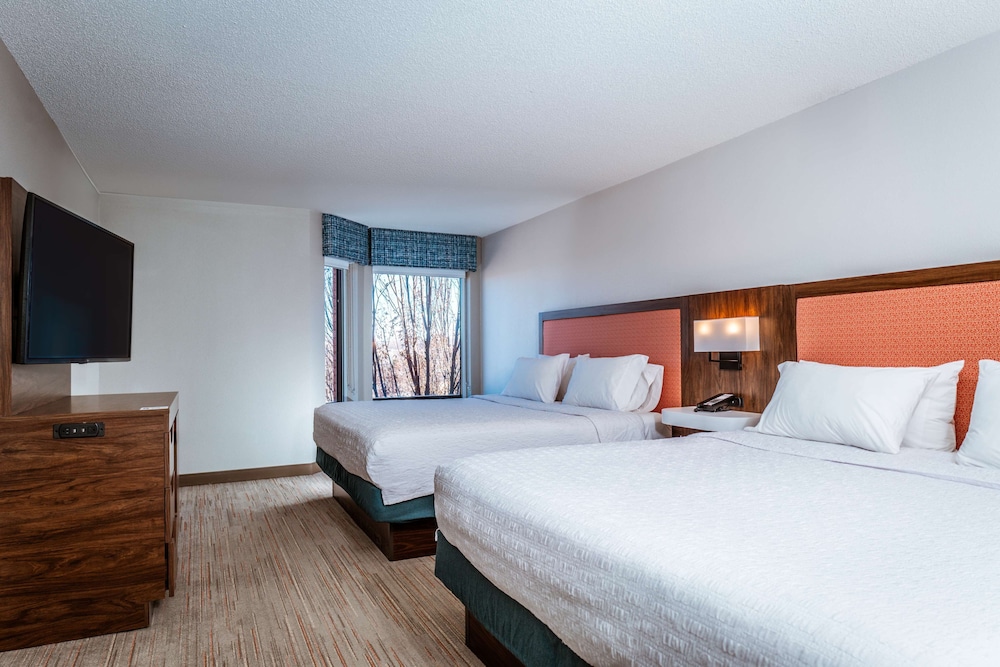 Hampton Inn & Suites St. Louis Chesterfield - photo 18