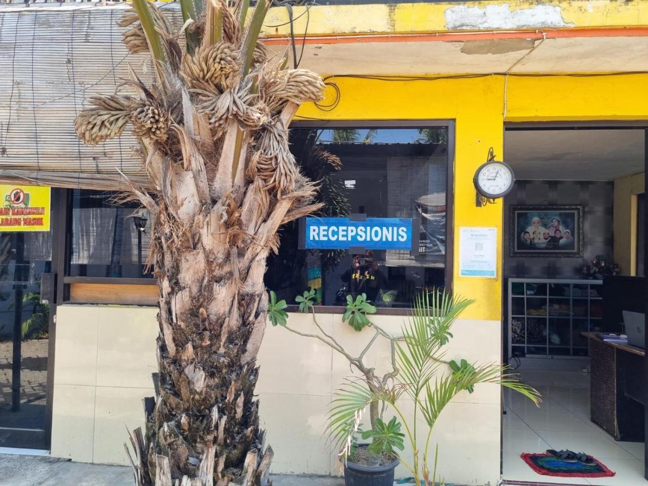 Hotel O New Asembagus 2 — hotel in Situbondo