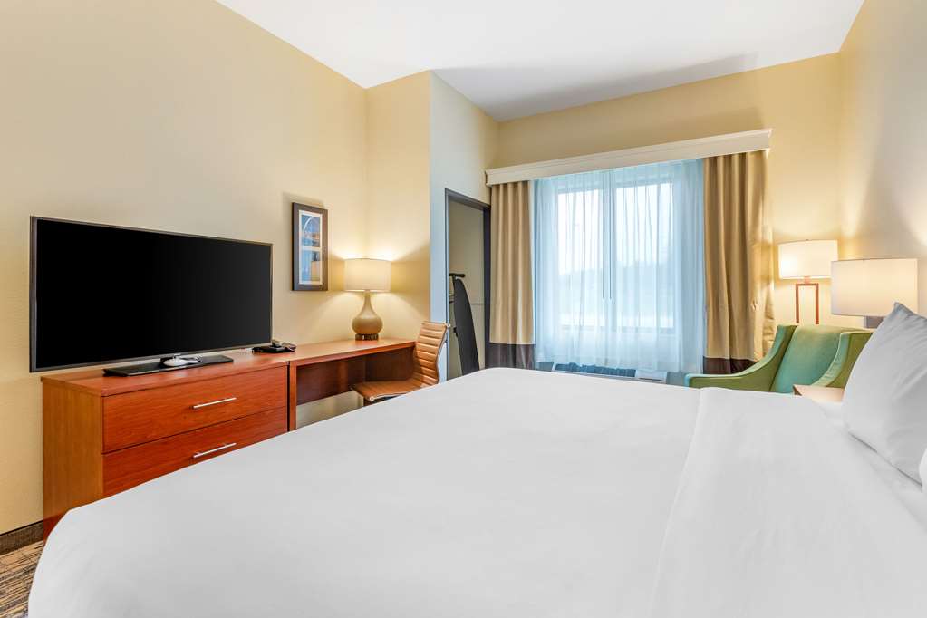 Comfort Inn & Suites West Des Moines - photo 9