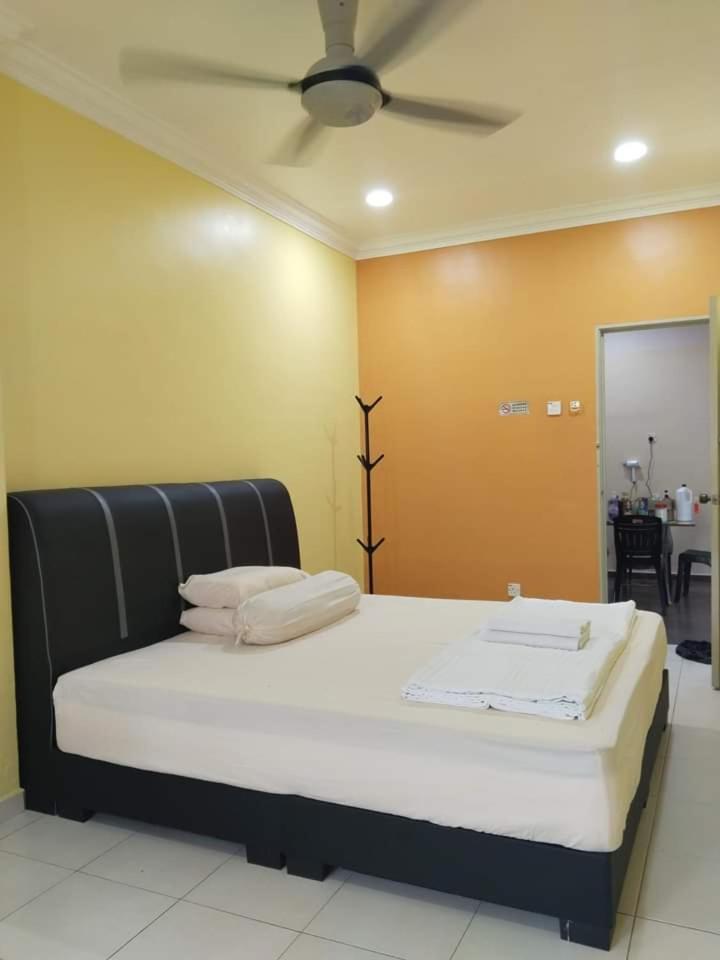 Happy Raub Guest House — 5-Star Luxury Hotel in Raub, Malaysia