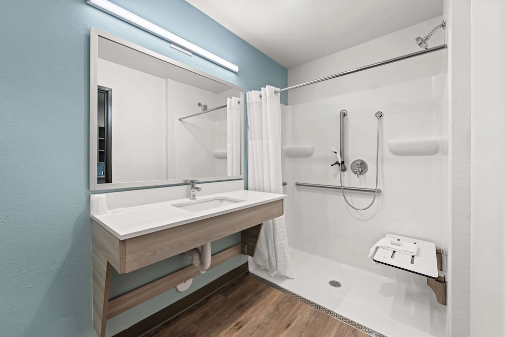 WoodSpring Suites Columbia Irmo - photo 17