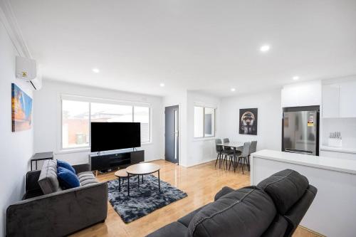A Private Hideaway with Large Backyard and CarParks pet-friendly hotel Bayswater