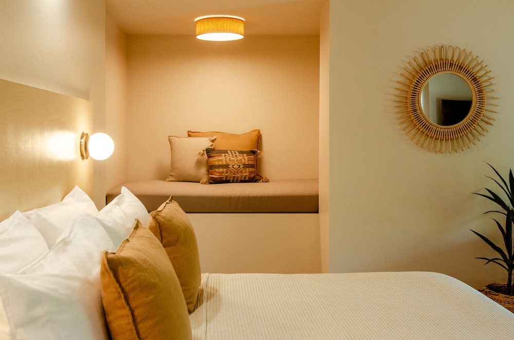 Brut Hotel - photo 20