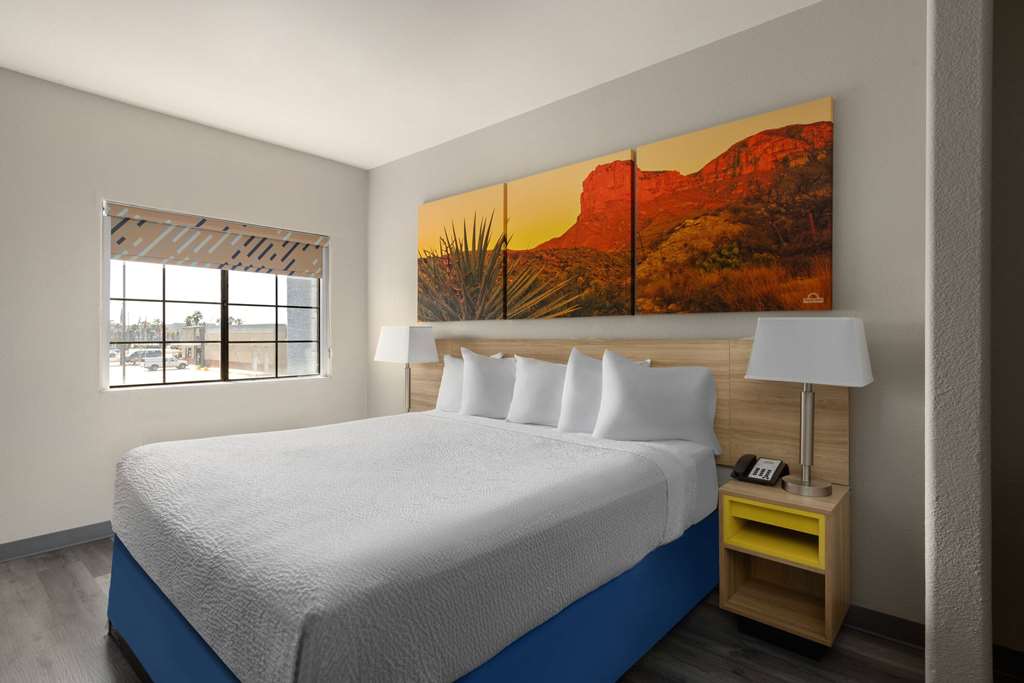 Days Inn & Suites by Wyndham Tucson Marana - photo 18