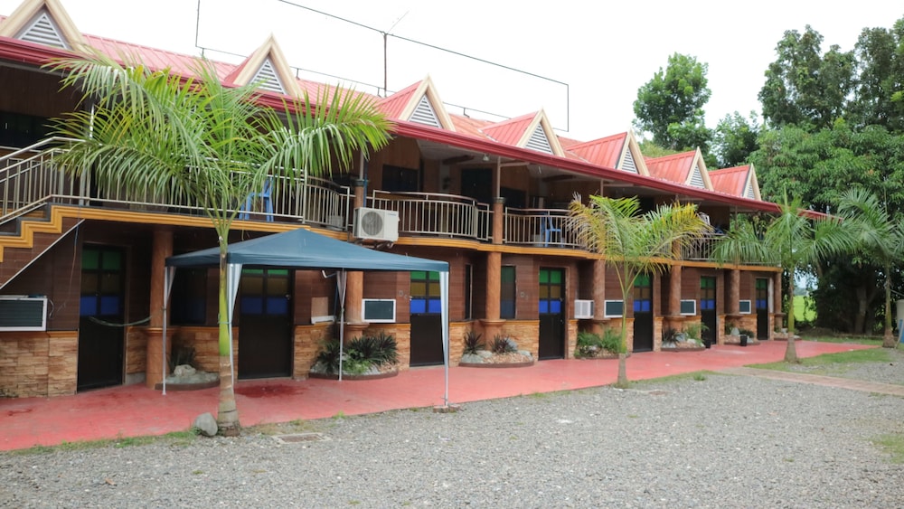 Nipa Hut Resort — hotel in San Leonardo