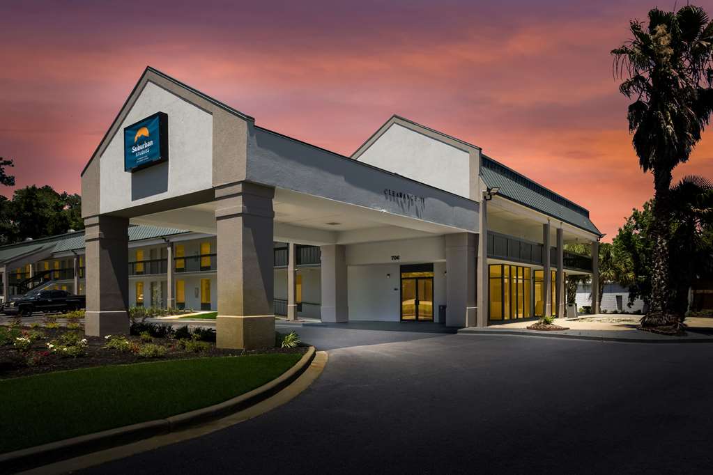 Suburban Studios Hinesville Fort Stewart Area — hotel in Hinesville