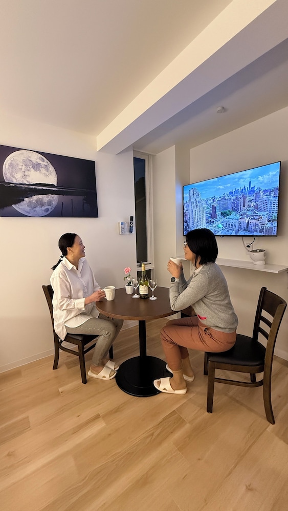 Moon Base Tokyo Inn - carbon neutral hotel in Tokyo