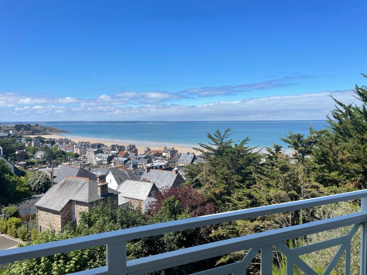 Magnifique Vue Mer Tout Confort in Pleneuf-Val-Andre, France