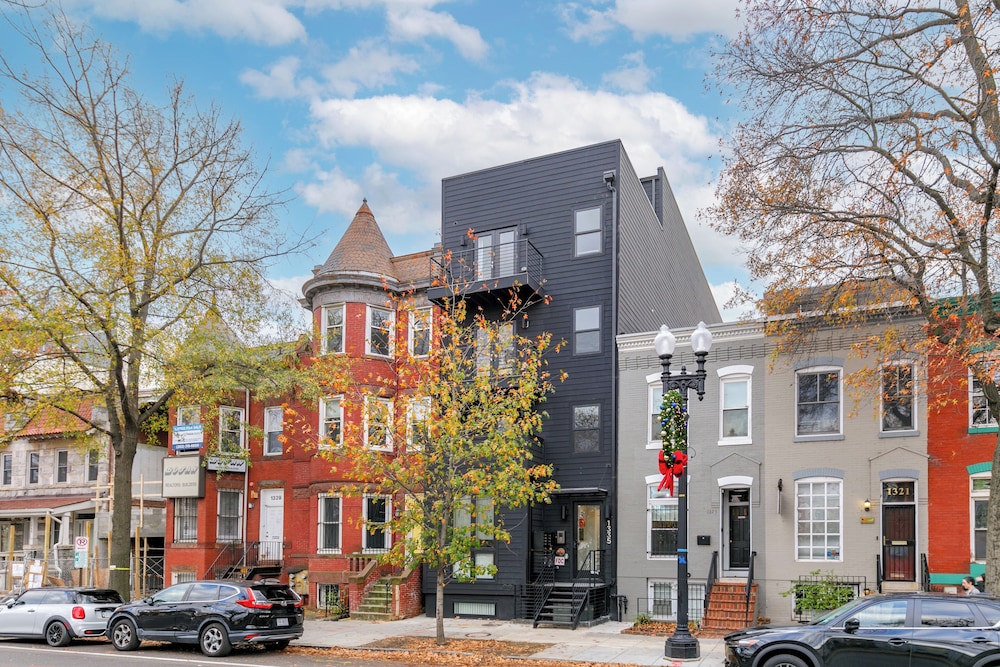 Capitol Hill Suites Unit 9 - last minute hotel in Washington