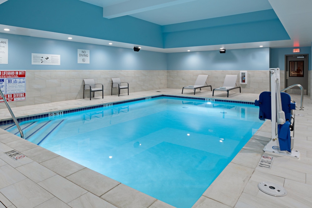 Holiday Inn Express and Suites Hollister by IHG - photo 28