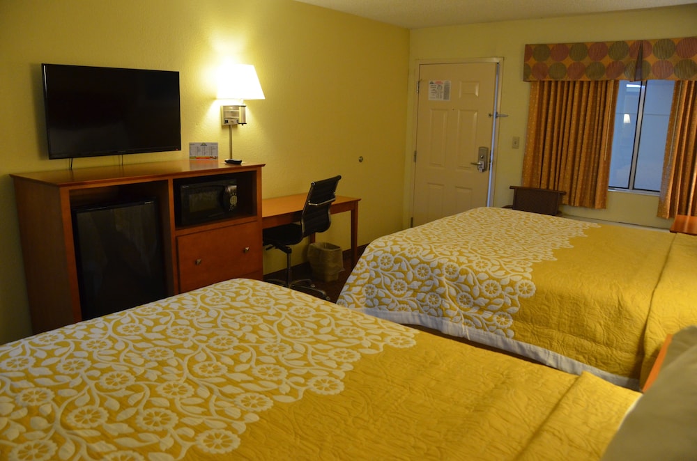 Days Inn by Wyndham Nashville Airport - photo 13