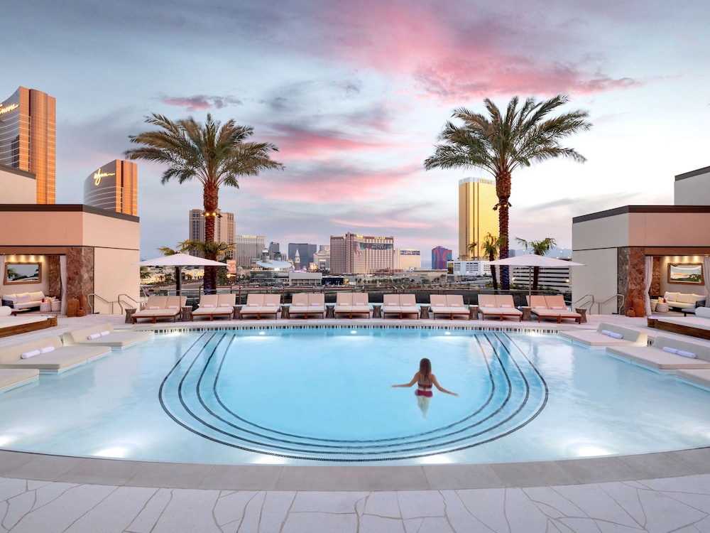 Las Vegas Hilton at Resorts World - photo 22