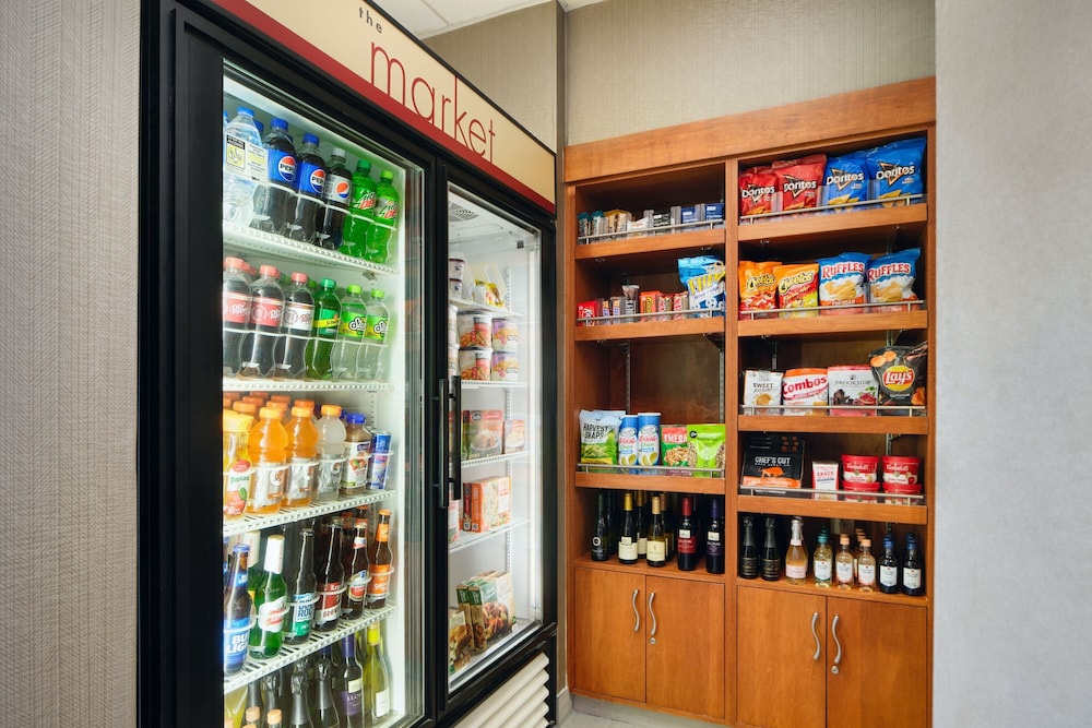 Springhill Suites by Marriott Richmond Northwest - photo 32