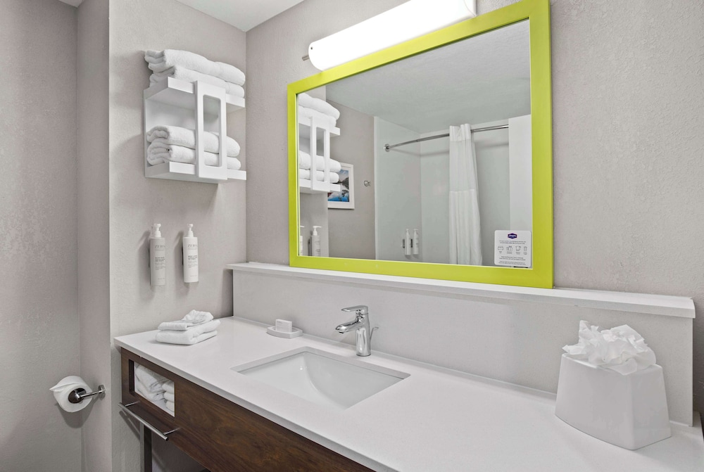 Hampton Inn Selma - photo 17