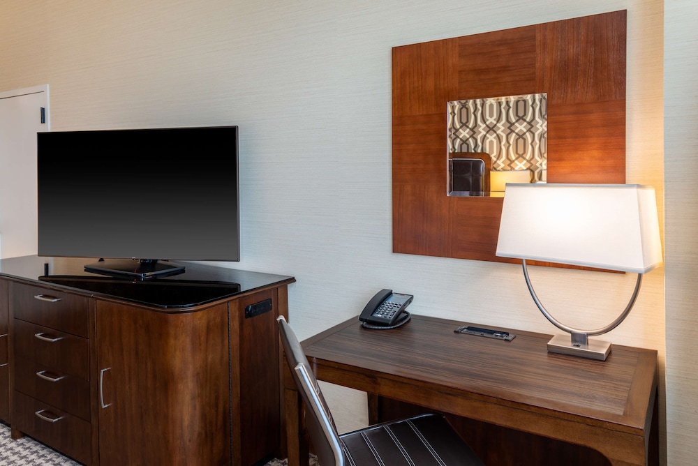 Hilton Alexandria Mark Center - photo 18