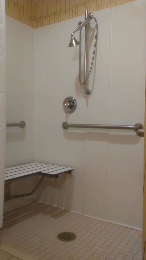 Holiday Inn Express Hotel & Suites Manchester Airport by IHG - photo 34
