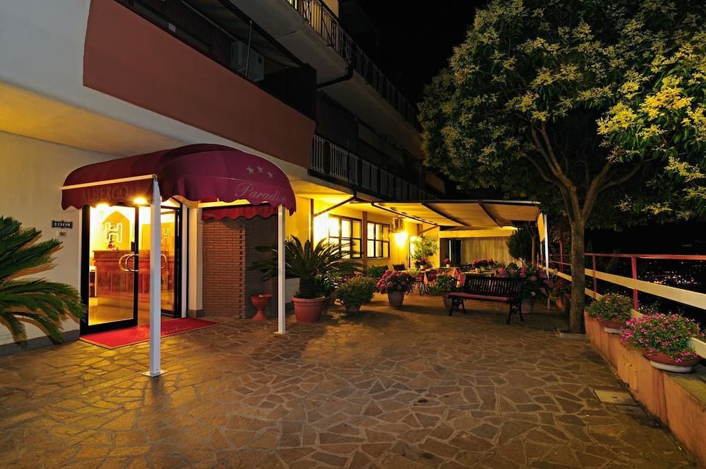 Albergo Paradiso - carbon neutral hotel in Montecompatri