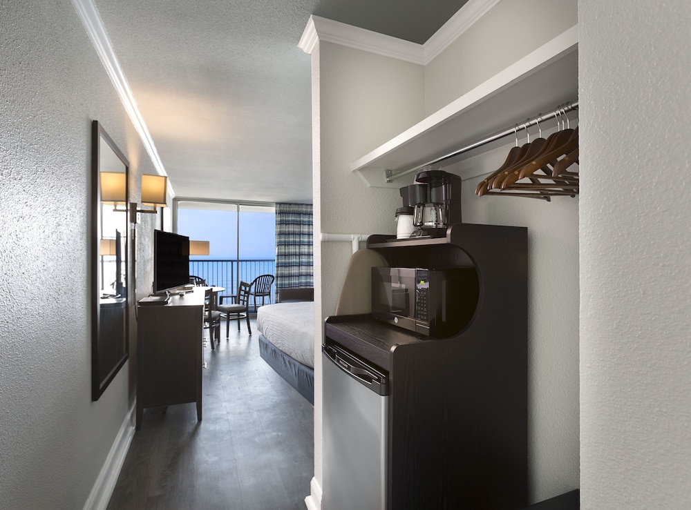 Compass Cove Resort - photo 13