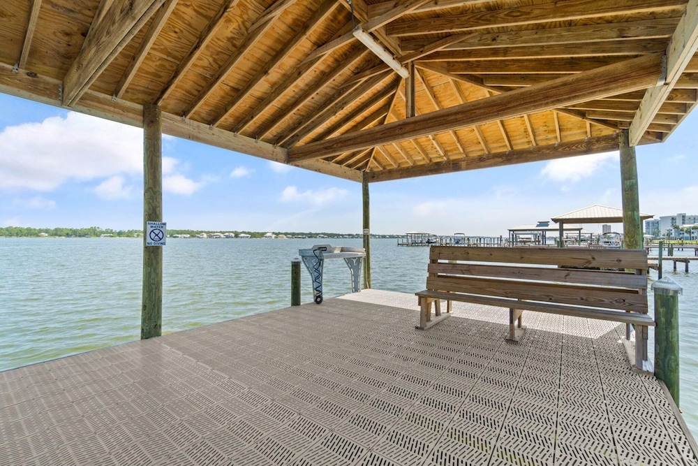 Lagoon Tower 1002 - photo 42