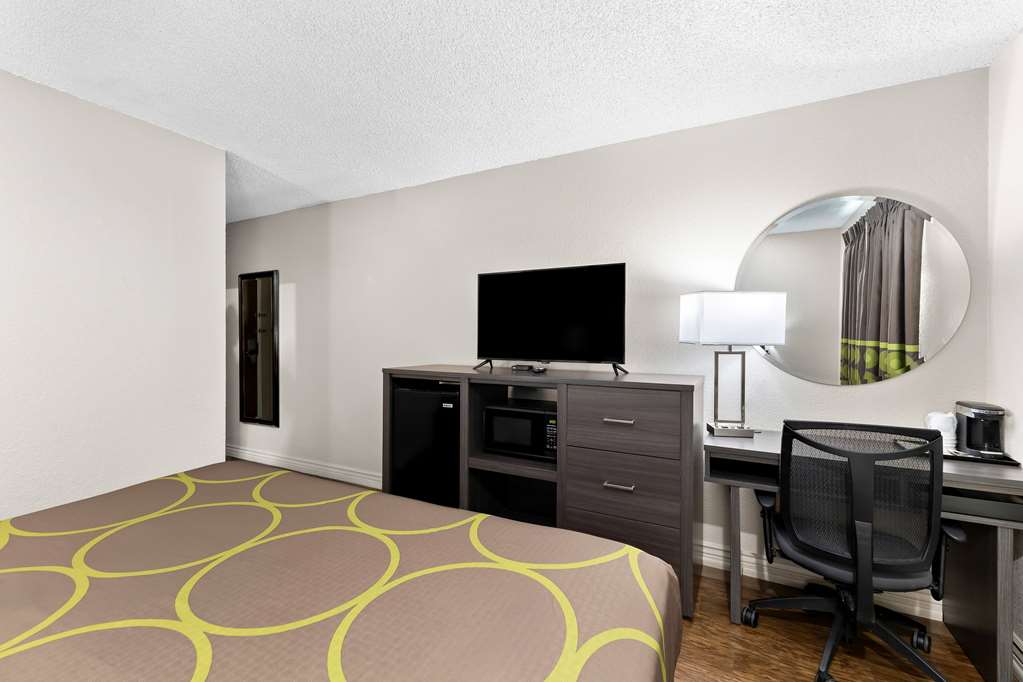 Super 8 by Wyndham Goodyear Phoenix Area - photo 27