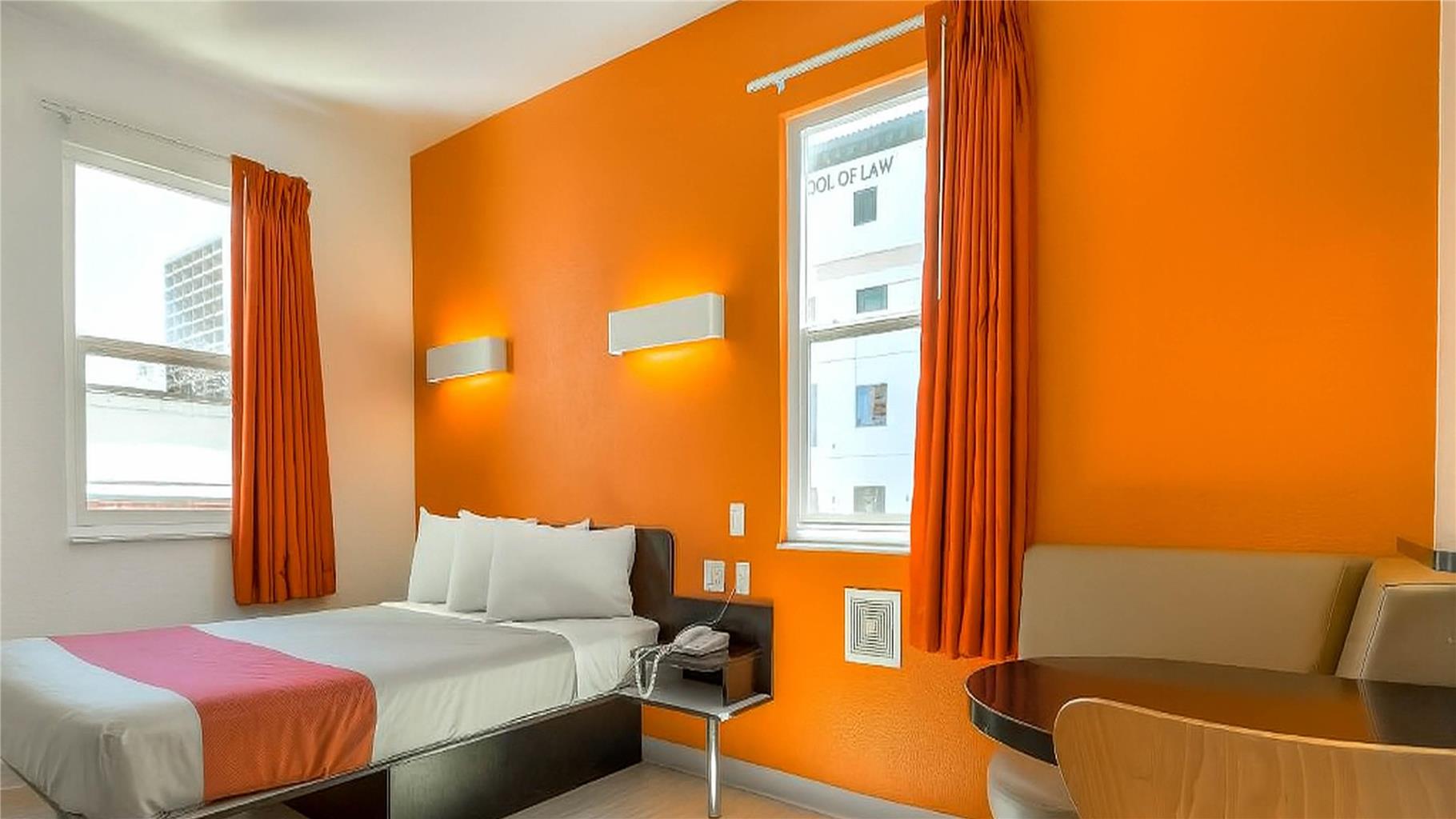 Motel 6 San Diego CA Downtown - photo 31