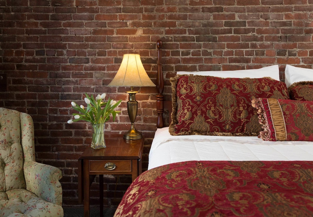 Lord Camden Inn - photo 8
