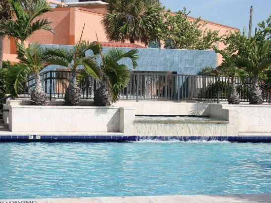 Hollywood Beach Resort Cruise Port Hotel - photo 18