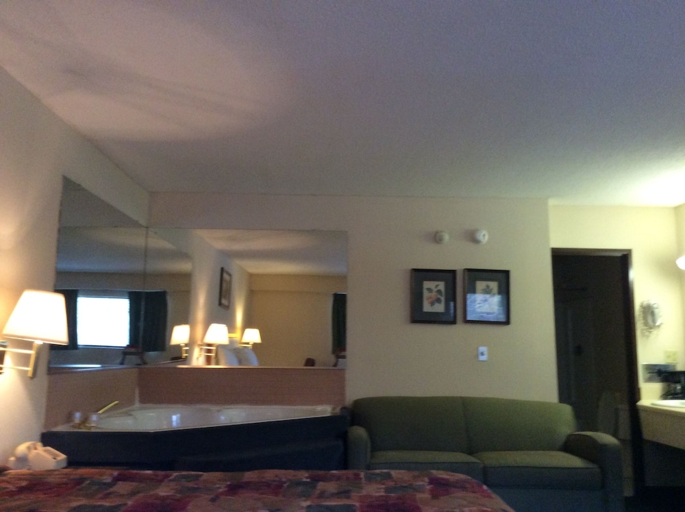 Days Inn by Wyndham York Alabama - photo 10