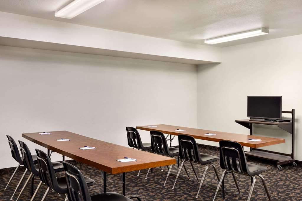 Travelodge by Wyndham Sharon Springs - photo 14