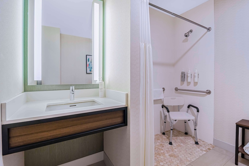 Hilton Garden Inn Danbury - photo 23