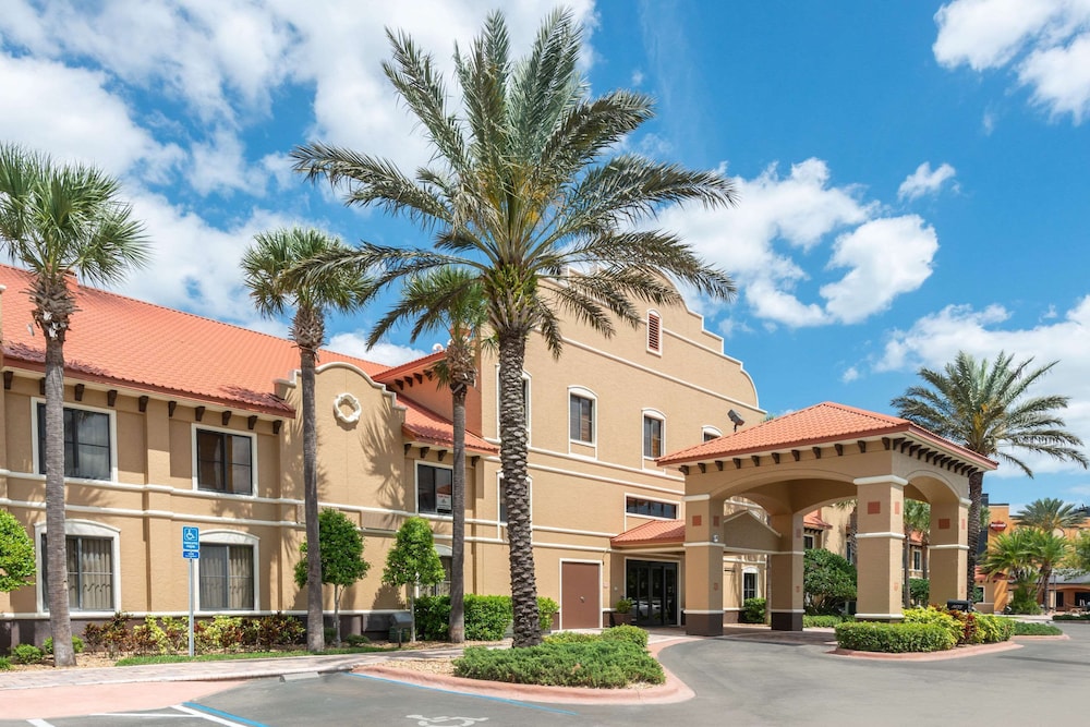 Clarion Inn Ormond Beach at Destination Daytona - photo 52