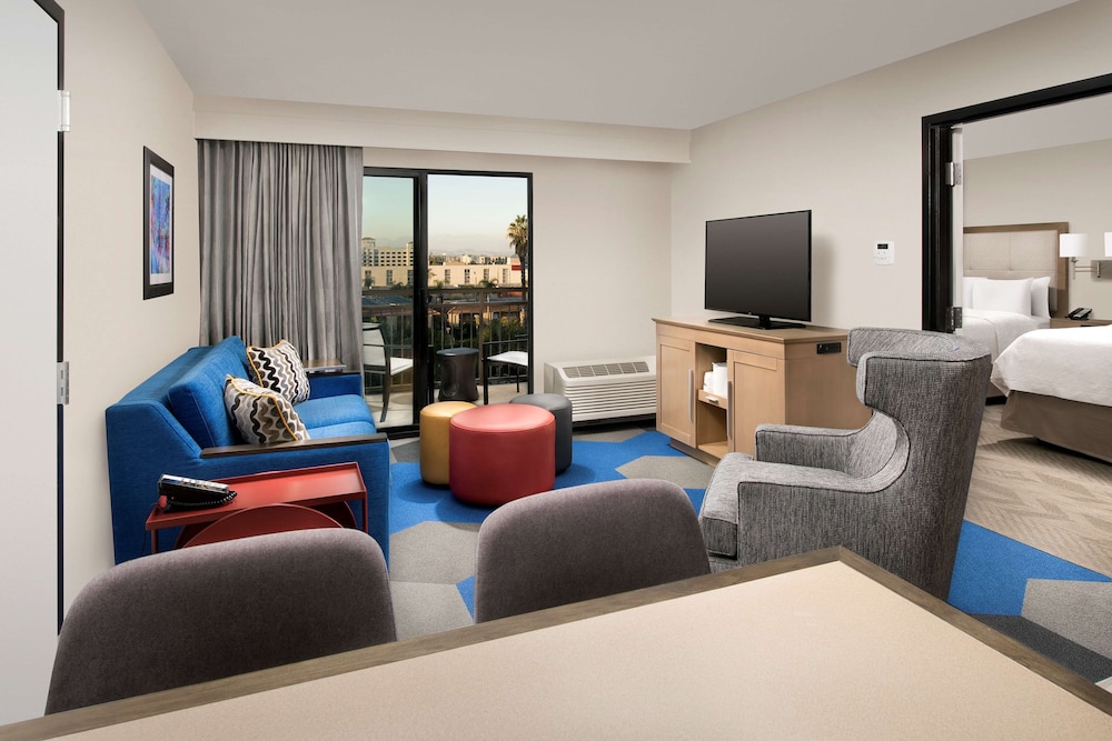 Hampton Inn & Suites Anaheim Garden Grove - photo 17