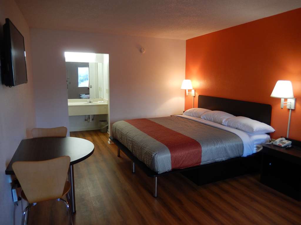 Motel 6 Warner Robins GA - photo 10