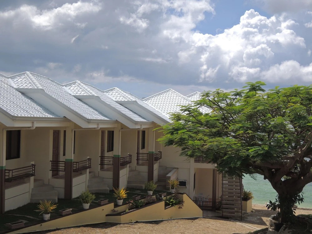 Hisoler's Beach Resort - carbon neutral hotel in Bogo