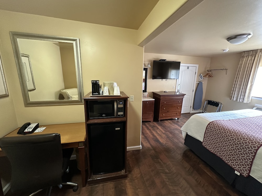 Abram Inn & Suites - photo 27