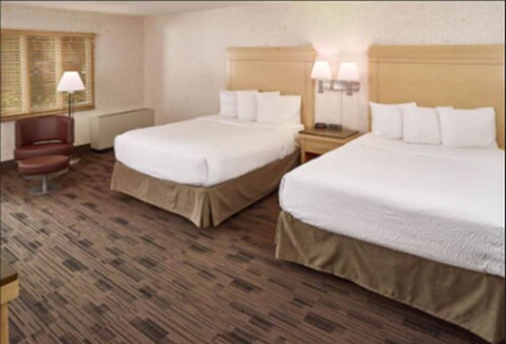 LivINN Hotel Minneapolis North Fridley - photo 8
