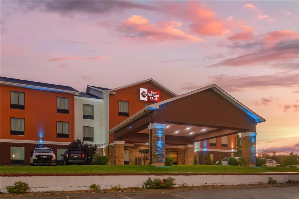 Best Western Plus Hiawatha Hotel - photo 42