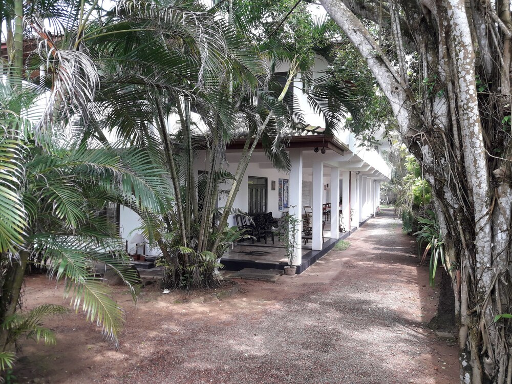 Sea Front Hikkaduwa in Hikkaduwa, Sri Lanka