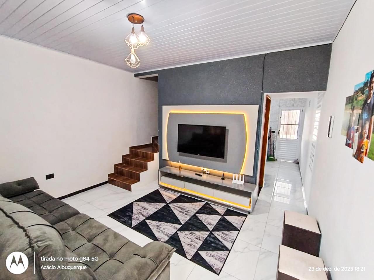 Sobrado Com Piscina - last minute hotel in Itanhaem