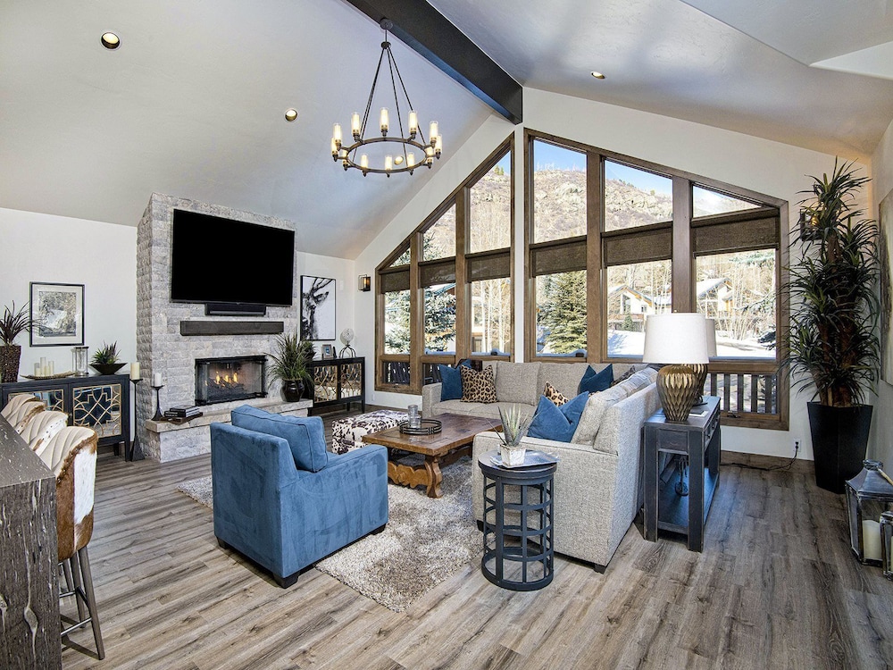Glacier Court 1854 A - featured photo