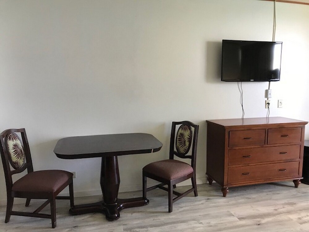 Country Club Condo Hotel - photo 20