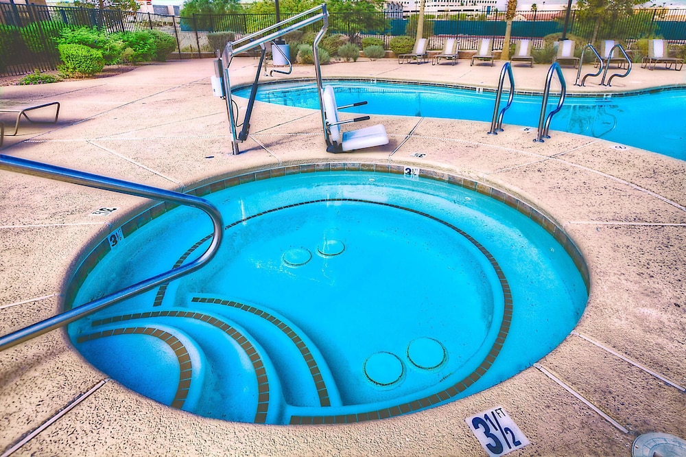 Hampton Inn & Suites Las Vegas Henderson - photo 27