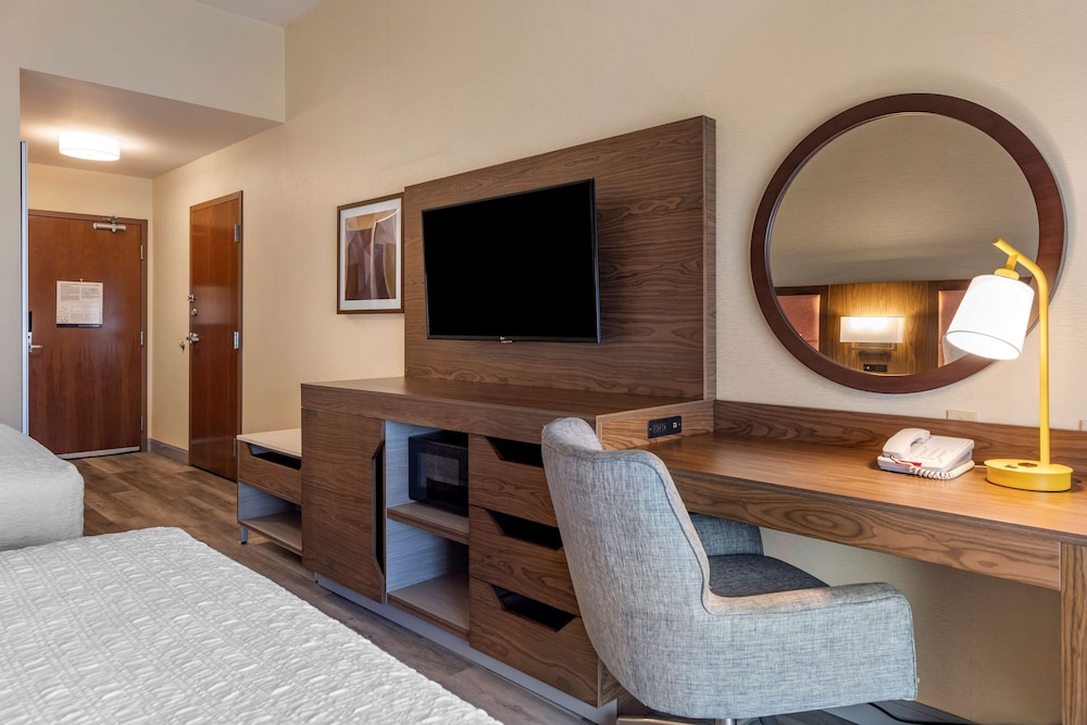 Hampton Inn Norco Corona Eastvale - photo 21