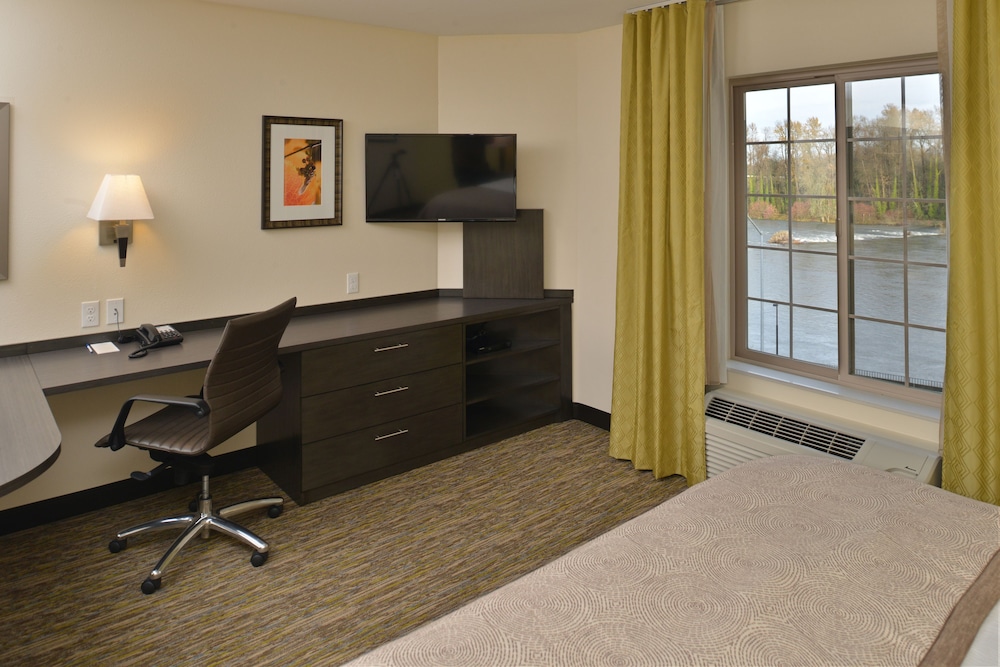 Candlewood Suites Eugene Springfield an IHG Hotel - photo 3