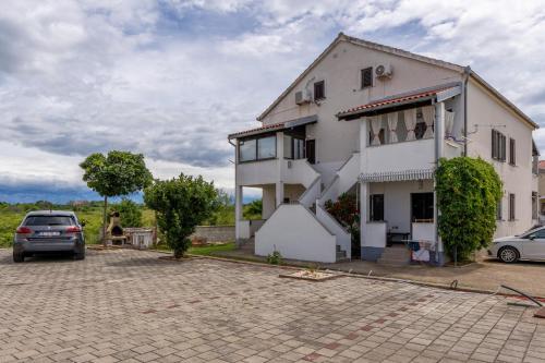 Apartment Mivema — 4-Star Luxury Hotel in Privlaka, Croatia