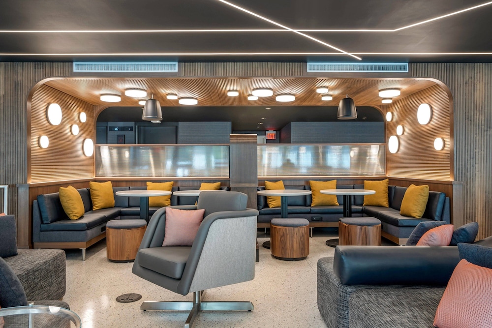 Courtyard by Marriott Washington DC Dupont Circle - photo 4