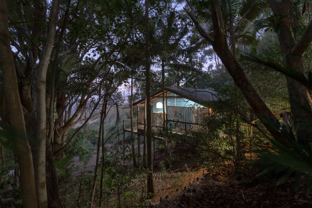 Treetops Seaview Montville — 4-Star Luxury Hotel in Montville, Australia