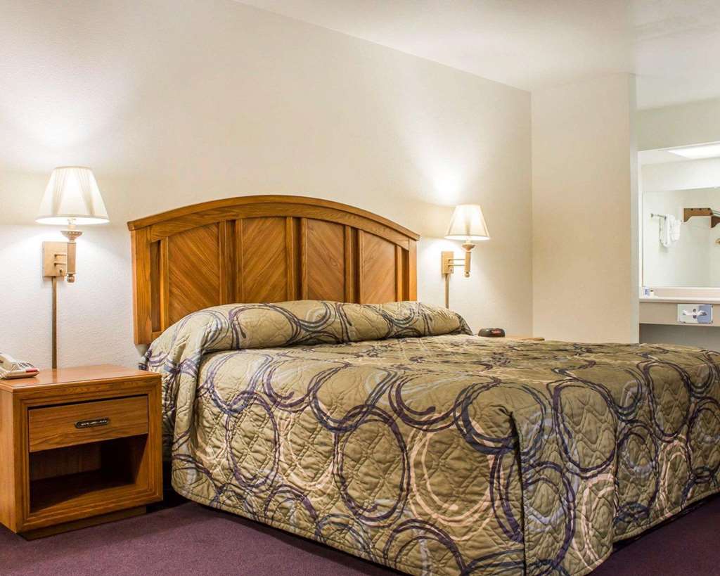 Rodeway Inn Silver Creek Inn - photo 9