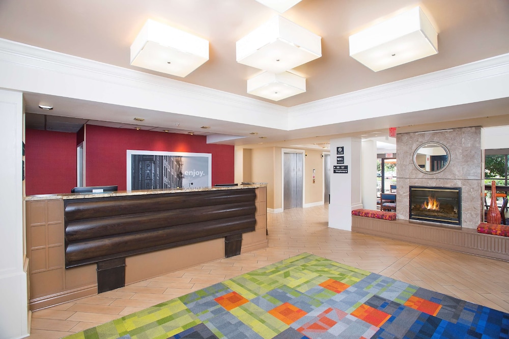 Hampton Inn & Suites Annapolis - photo 4